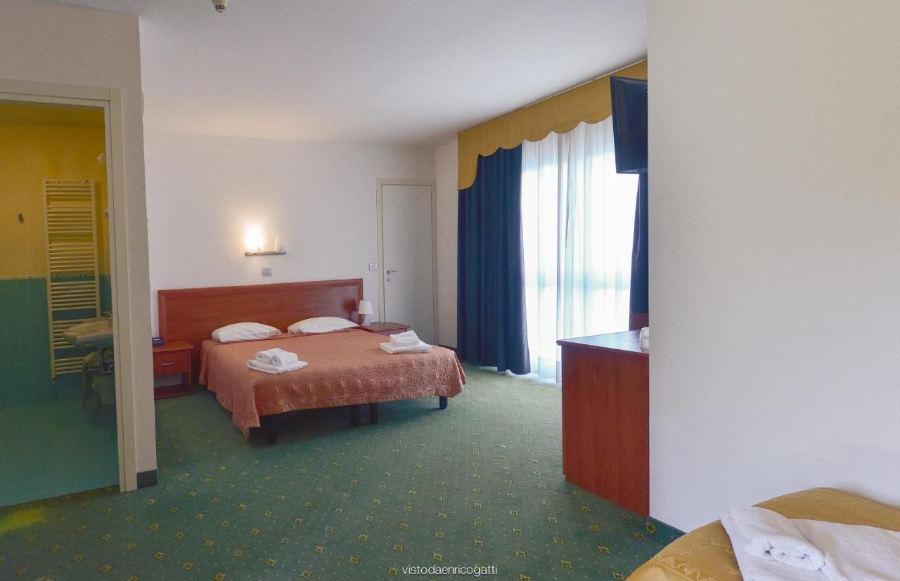 Standard Hotel Udine Pradamano Екстериор снимка