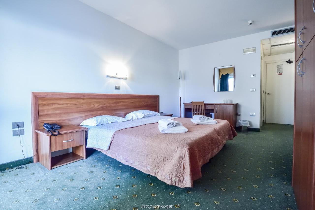 Standard Hotel Udine Pradamano Екстериор снимка