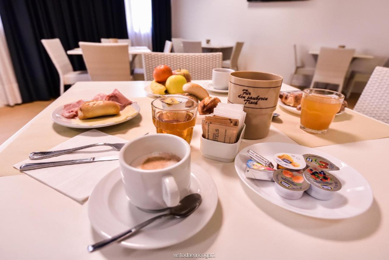 Standard Hotel Udine Pradamano Екстериор снимка