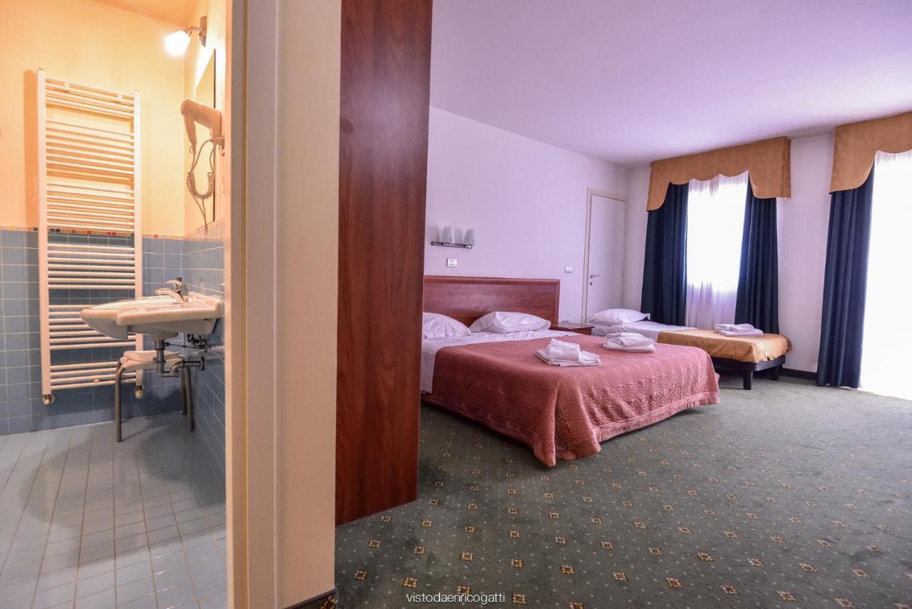 Standard Hotel Udine Pradamano Екстериор снимка