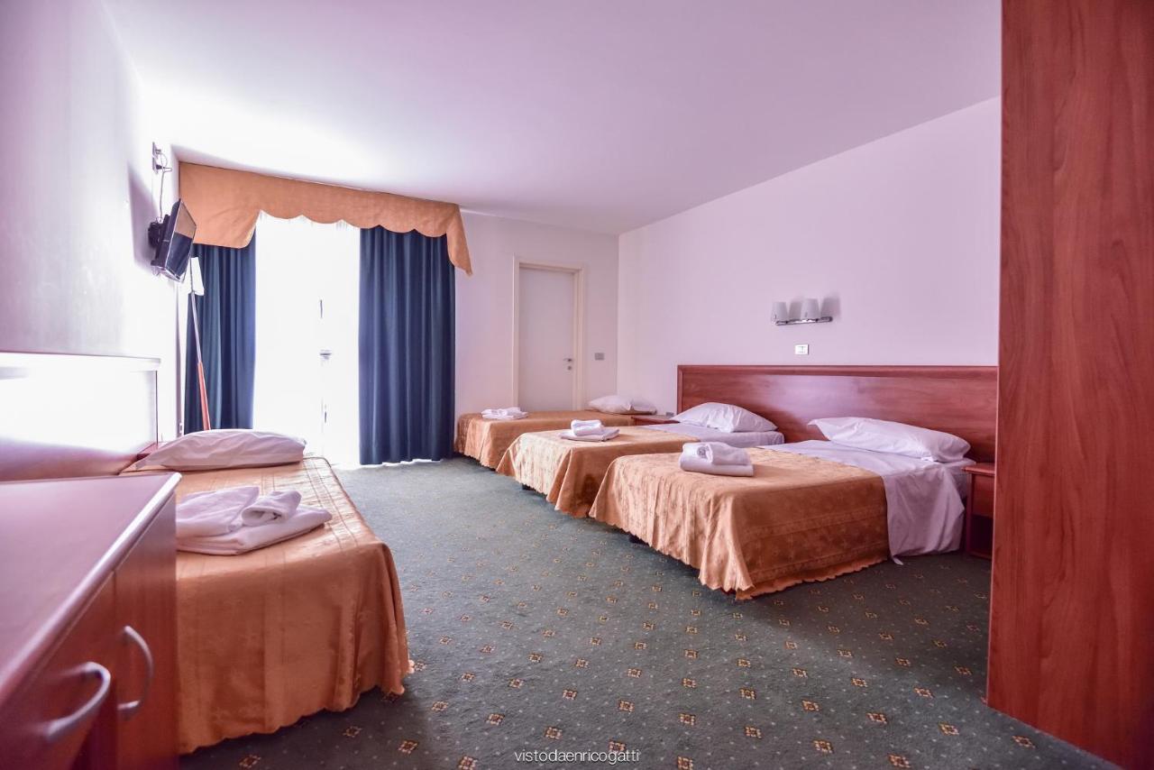 Standard Hotel Udine Pradamano Екстериор снимка