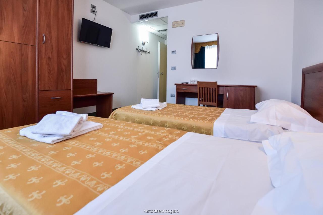 Standard Hotel Udine Pradamano Екстериор снимка